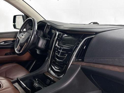 2020 Cadillac Escalade Luxury