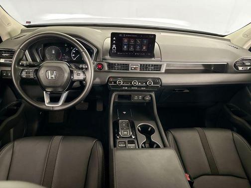 2023 Honda Pilot Touring 8-Passenger