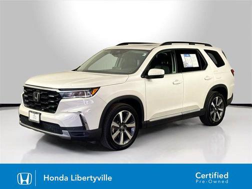 Platinum White Pearl 2023 Honda Pilot Touring 8-Passenger