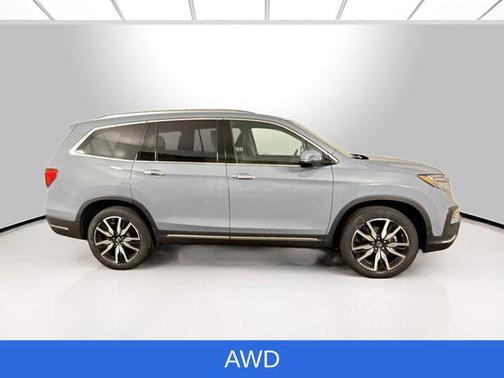 2022 Honda Pilot Touring 8-Passenger