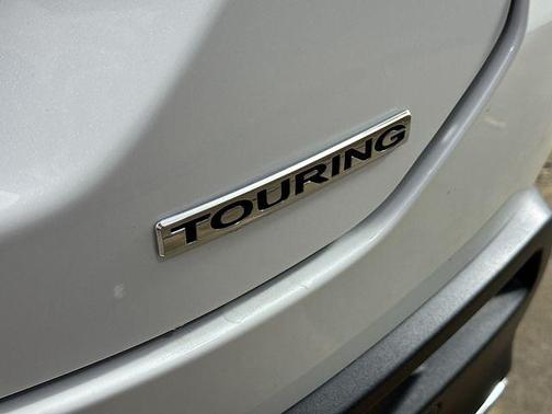 2024 Honda Pilot Touring 8-Passenger