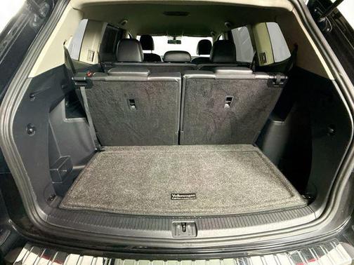 Deep Black 2020 Volkswagen Atlas 3.6L SE