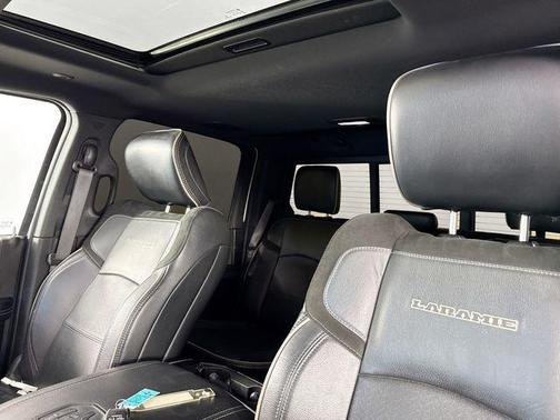 2019 RAM 2500 Laramie Crew Cab 4x4 6'4' Box