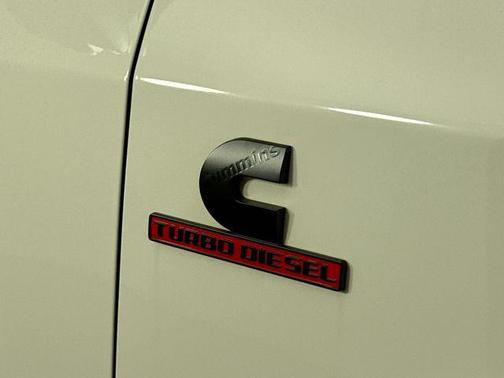 2019 RAM 2500 Laramie Crew Cab 4x4 6'4' Box