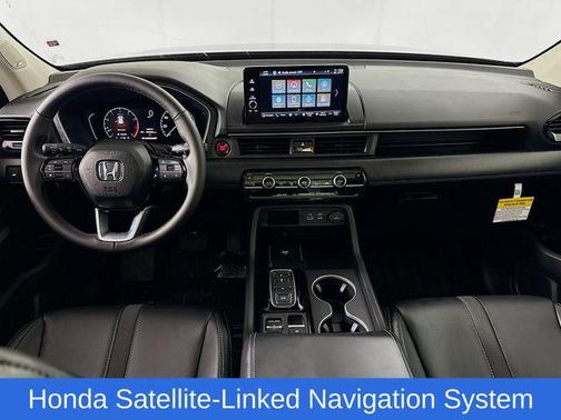 2025 Honda Pilot Touring 8-Passenger