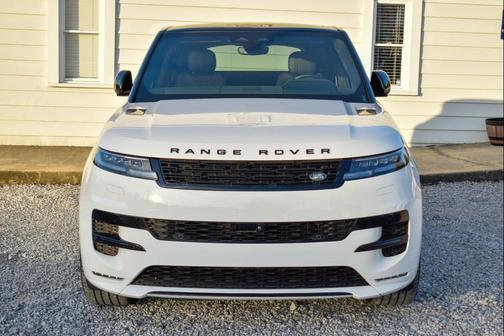 2024 Land Rover Range Rover Sport SE