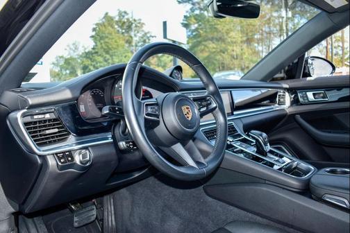 2021 Porsche Panamera 4