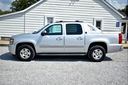 2013 Chevrolet Avalanche LS