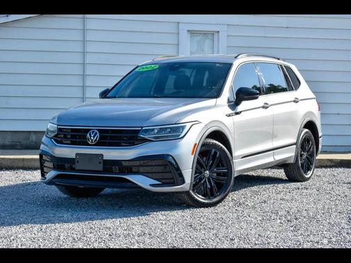 Gray 2022 Volkswagen Tiguan 2.0T SE R-Line Black