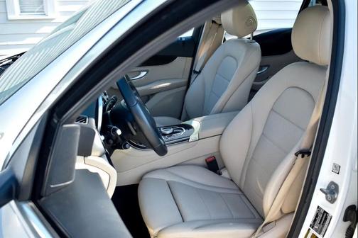 2017 Mercedes-Benz GLC 300 Base