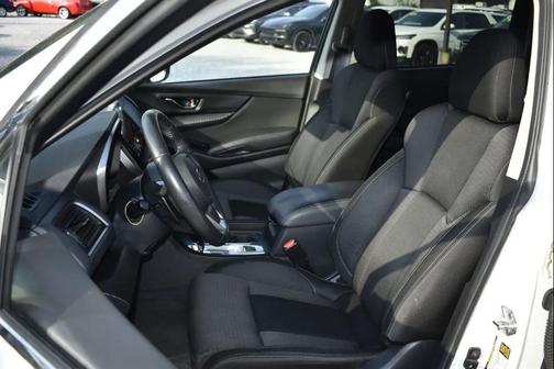 White 2025 Subaru Ascent Premium 7-Passenger