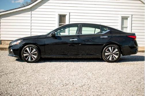 2021 Nissan Altima 2.5 SV