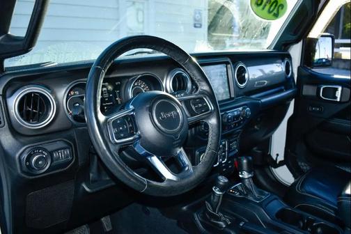 White 2018 Jeep Wrangler Unlimited Sahara