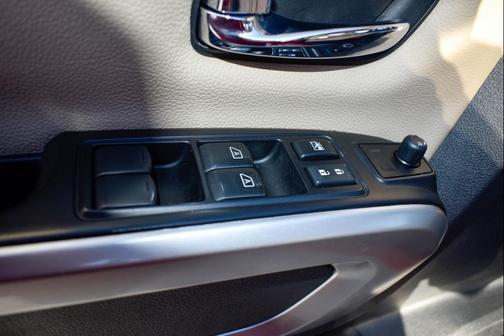 2017 Nissan Titan XD SV