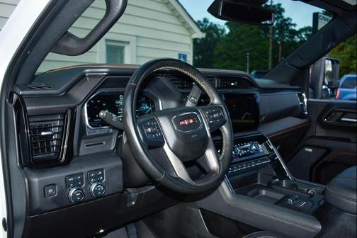 2024 GMC Sierra 2500 AT4