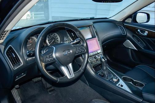 Black 2018 INFINITI Q50 3.0t LUXE