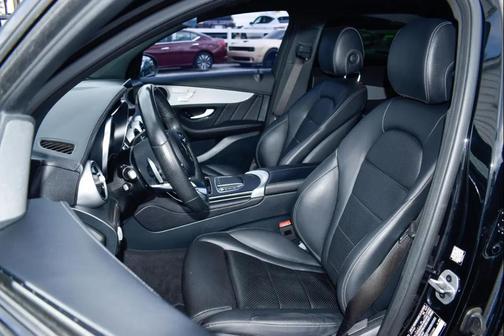 2022 Mercedes-Benz GLC 300 4MATIC Coupe