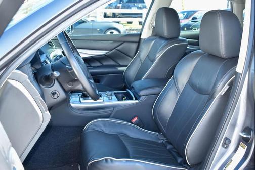 2018 INFINITI Q70 3.7 LUXE