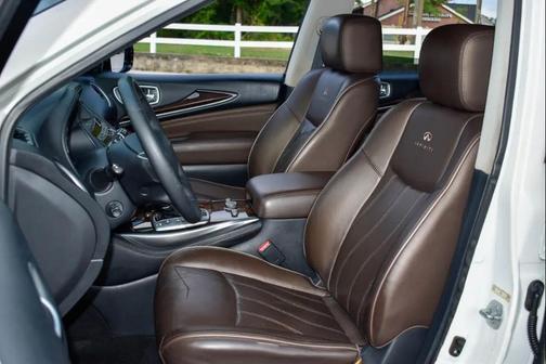 White 2013 INFINITI JX35 Base