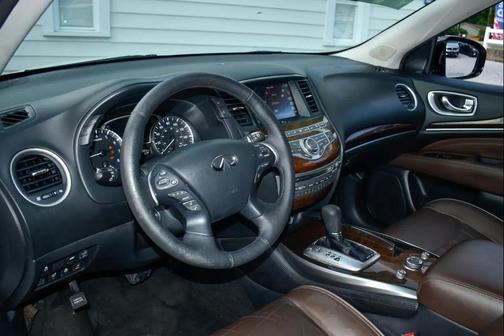 White 2013 INFINITI JX35 Base