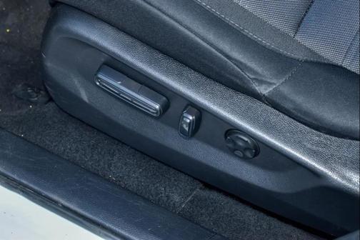 White 2021 Honda CR-V 2WD EX