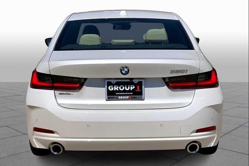 2025 BMW 330 i