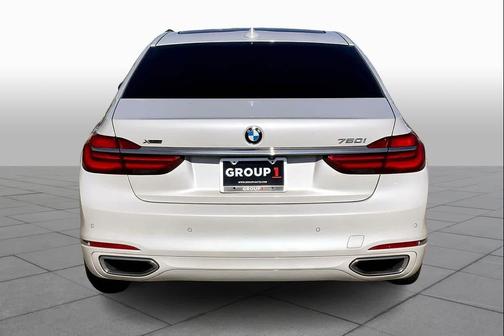 2017 BMW 750 i xDrive