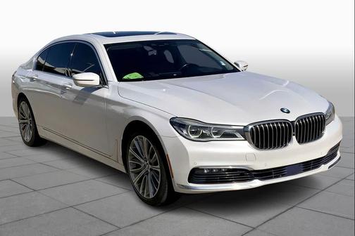 2017 BMW 750 i xDrive