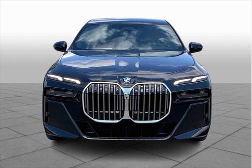 2025 BMW 740 i xDrive
