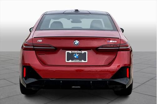 2025 BMW i5 M60