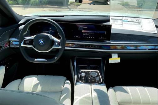 2025 BMW i7 eDrive50
