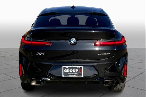 2025 BMW X4 xDrive30i