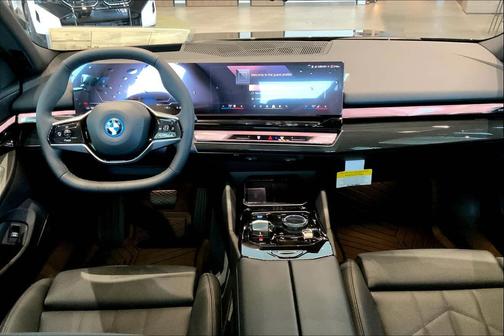 2025 BMW i5 xDrive40