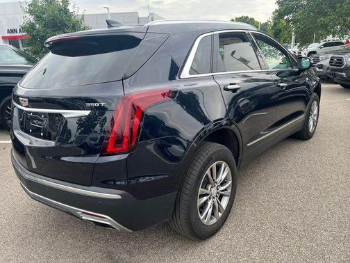 2022 Cadillac XT5 Premium Luxury