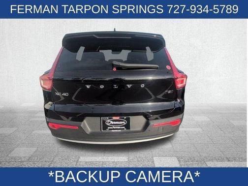 2020 Volvo XC40 T5 Momentum