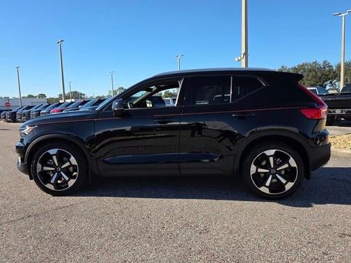 2020 Volvo XC40 T5 Momentum