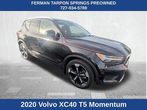 2020 Volvo XC40 T5 Momentum