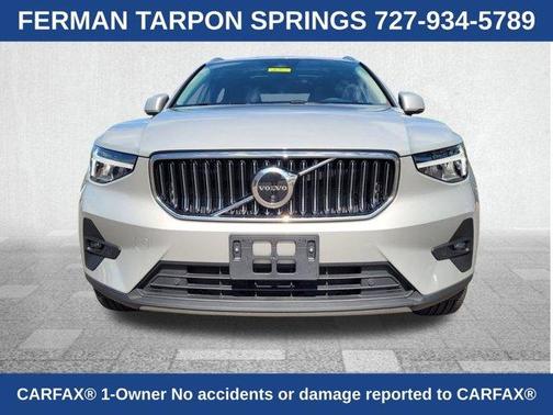 2025 Volvo XC40 B5 Plus Bright Theme