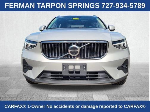 2025 Volvo XC40 B5 Plus Bright Theme