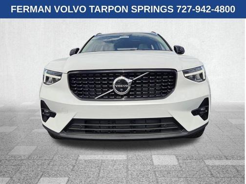 2026 Volvo XC40 B5 Plus