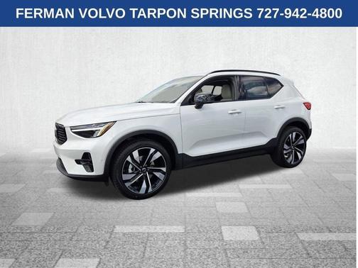 2026 Volvo XC40 B5 Plus