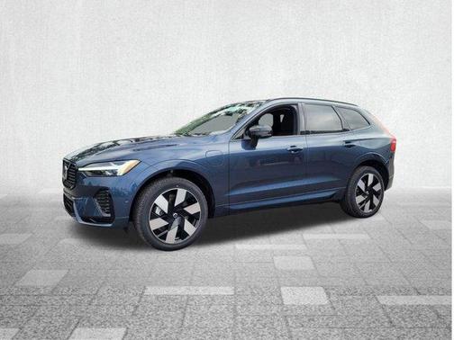 2025 Volvo XC60 Plug-In Hybrid T8 Plus