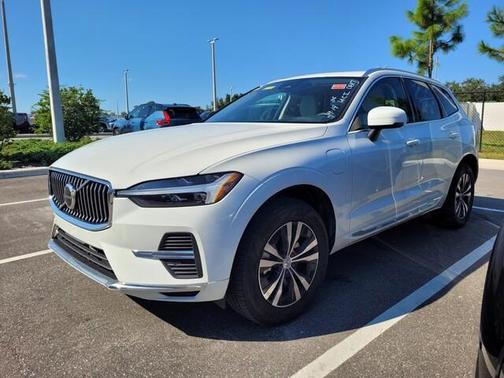 2022 Volvo XC60 Recharge Plug-In Hybrid T8 Inscription Expression Extended Range
