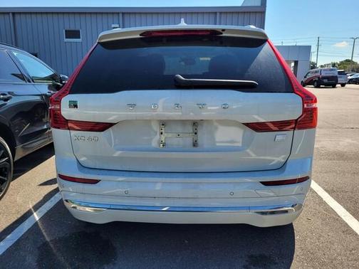 2022 Volvo XC60 Recharge Plug-In Hybrid T8 Inscription Expression Extended Range