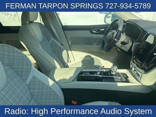 2022 Volvo XC60 Recharge Plug-In Hybrid T8 Inscription Expression Extended Range