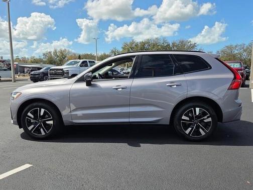 2026 Volvo XC60 B5 Core