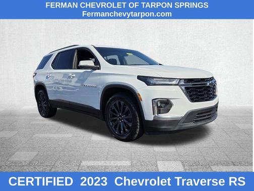 White 2023 Chevrolet Traverse RS