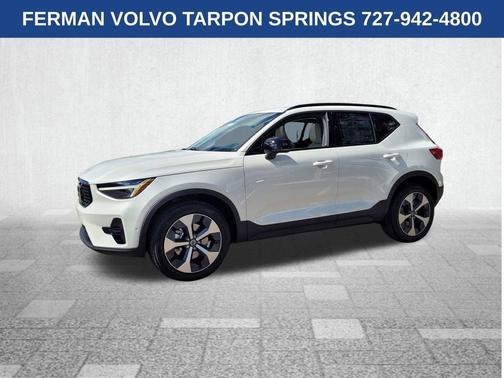2026 Volvo XC40 B5 Plus