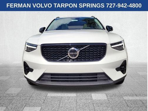 2026 Volvo XC40 B5 Plus