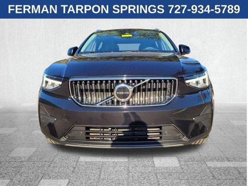 2025 Volvo XC40 B5 Core Bright Theme